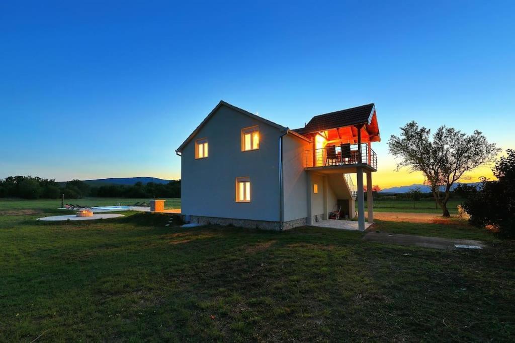 Holiday House Aurora Borealis Ervenik Zewnętrze zdjęcie